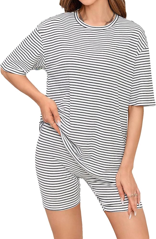 WDIRARA Women's 2 Piece Striped Outfits Crewneck Half Sleeve Top Skinny Shorts Lounge Set Casual Tracksuit