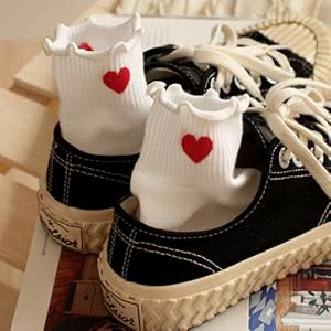 ruffle single heart socks