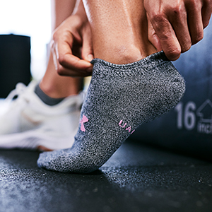 Under Armour Women''s Essential No Show Socks