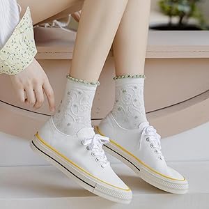 frilly socks_green_floral_02