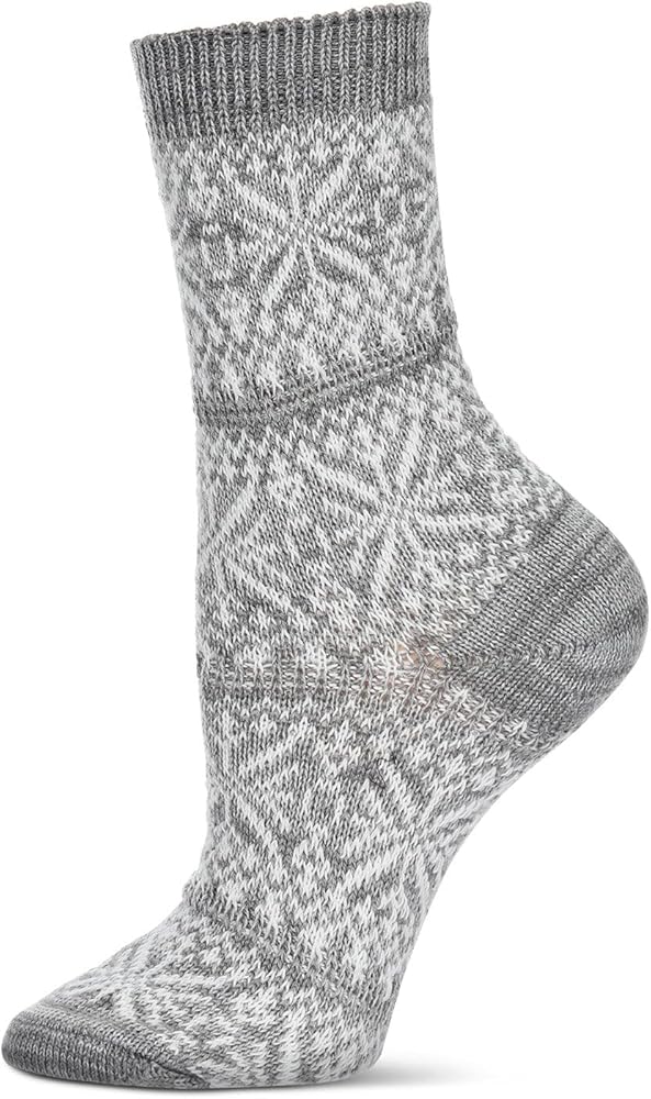 Women's Traditional Cozy Snowflake Crew Socks