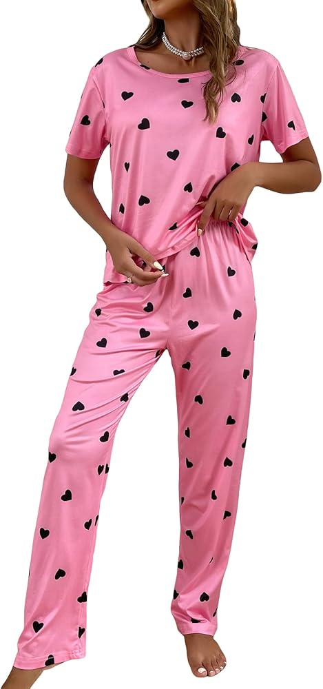 WDIRARA Women's Sleepwear 2 Piece Pajamas Heart Print Short Sleeve Tee and Pants Lounge Set